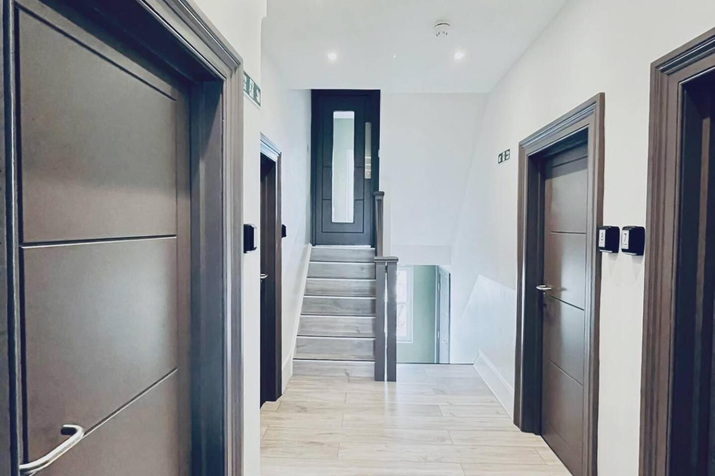 Apt 09 Stylish Studio Steps From Sea & Promenade Brighton Bagian luar foto