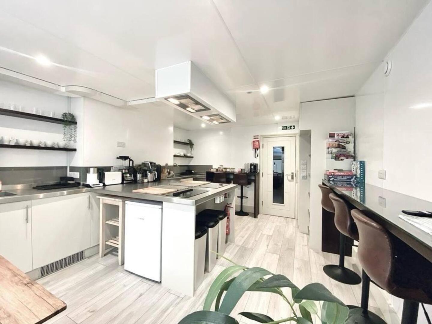 Apt 09 Stylish Studio Steps From Sea & Promenade Brighton Bagian luar foto