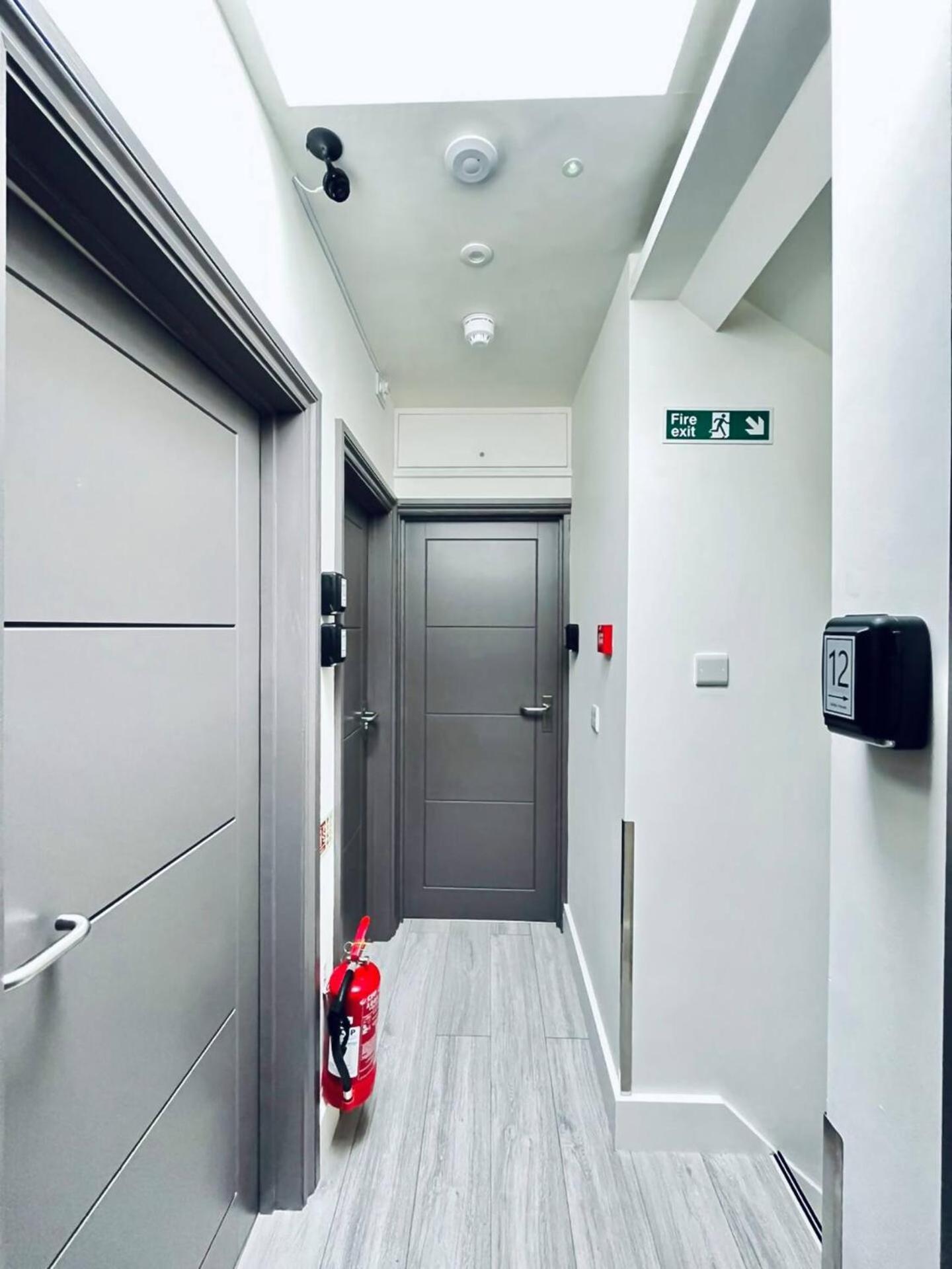Apt 09 Stylish Studio Steps From Sea & Promenade Brighton Bagian luar foto